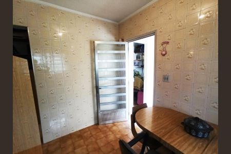 Casa à venda com 253m², 4 quartos e 5 vagasEdícula - Cozinha