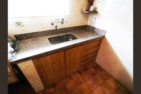 Casa à venda com 253m², 4 quartos e 5 vagasEdícula - Cozinha