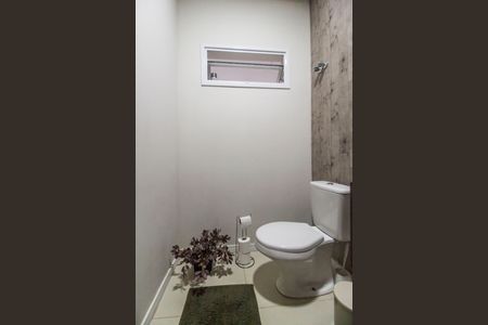 Casa de condomínio à venda com 250m², 3 quartos e 4 vagas Casa de condomínio à venda com 250m², 3 quartos e 4 vagasLavabo