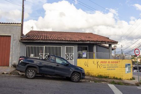 Casa para alugar com 400m², 4 quartos e 4 vagasFachada