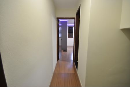 Casa à venda com 120m², 2 quartos e 1 vagaCorredor