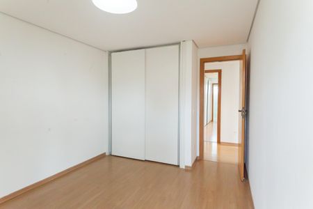 Apartamento à venda com 180m², 4 quartos e 4 vagassuite 1