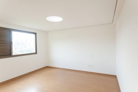 Apartamento à venda com 180m², 4 quartos e 4 vagassuite master