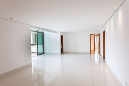 Apartamento à venda com 180m², 4 quartos e 4 vagassala