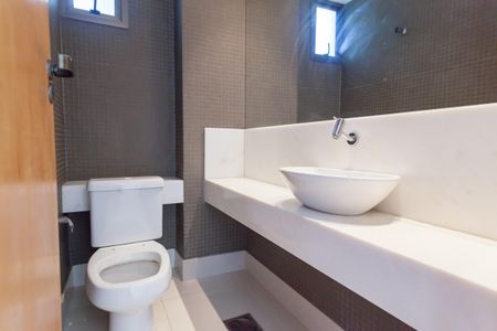 Apartamento à venda com 180m², 4 quartos e 4 vagasLavabo