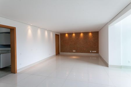 Apartamento à venda com 180m², 4 quartos e 4 vagassala
