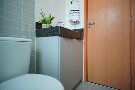 Apartamento à venda com 54m², 2 quartos e 2 vagasBanheiro Corredor