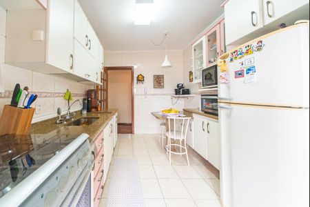 Apartamento à venda com 115m², 3 quartos e 2 vagasCozinha