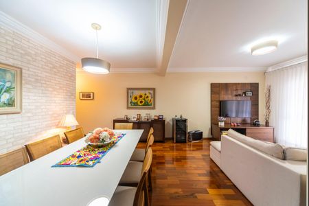 Apartamento à venda com 115m², 3 quartos e 2 vagasSala