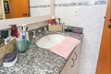 Apartamento à venda com 115m², 3 quartos e 2 vagasBanheiro do Quarto 3