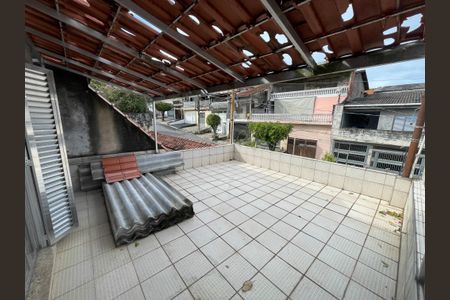 Casa à venda com 125m², 2 quartos e 2 vagas Casa à venda com 125m², 2 quartos e 2 vagasVaranda