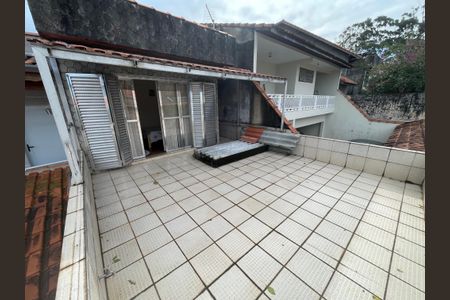 Casa à venda com 125m², 2 quartos e 2 vagas Casa à venda com 125m², 2 quartos e 2 vagasVaranda