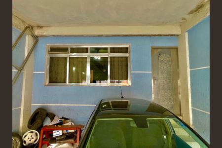 Casa à venda com 125m², 2 quartos e 2 vagas Casa à venda com 125m², 2 quartos e 2 vagasFachada