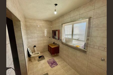 Casa à venda com 125m², 2 quartos e 2 vagas Casa à venda com 125m², 2 quartos e 2 vagasBanheiro 2