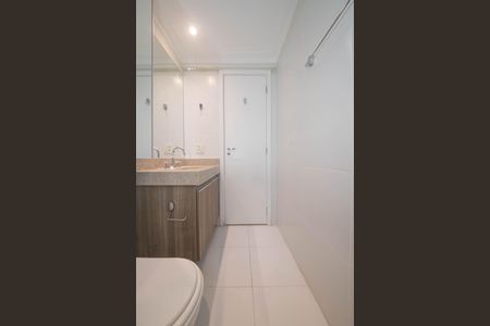 Apartamento à venda com 80m², 2 quartos e 2 vagasBanheiro da Suíte 1