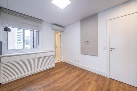 Apartamento à venda com 80m², 2 quartos e 2 vagasSuíte 2