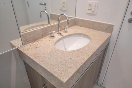 Apartamento à venda com 80m², 2 quartos e 2 vagasBanheiro da Suíte 1