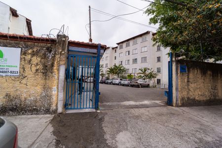 Apartamento à venda com 44m², 2 quartos e 1 vaga Apartamento à venda com 44m², 2 quartos e 1 vagaFachada