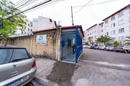 Apartamento à venda com 44m², 2 quartos e 1 vaga Apartamento à venda com 44m², 2 quartos e 1 vagaFachada