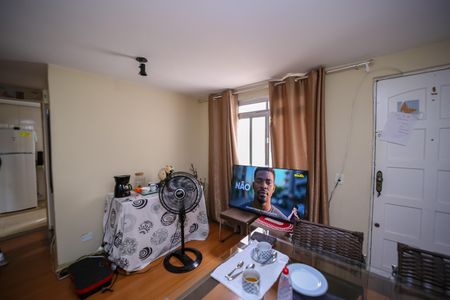 Apartamento à venda com 44m², 2 quartos e 1 vaga Apartamento à venda com 44m², 2 quartos e 1 vagaSala