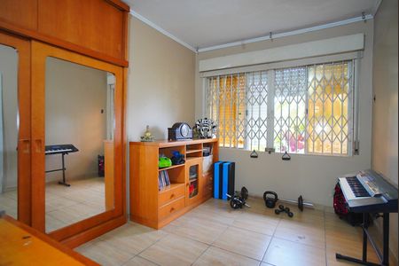 Casa à venda com 390m², 5 quartos e 4 vagasSuíte 2