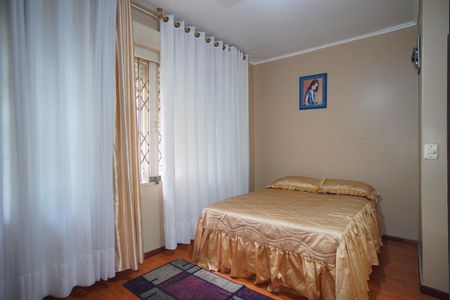 Casa à venda com 390m², 5 quartos e 4 vagasSuíte 4