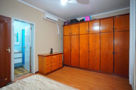 Casa à venda com 390m², 5 quartos e 4 vagasSuíte 4