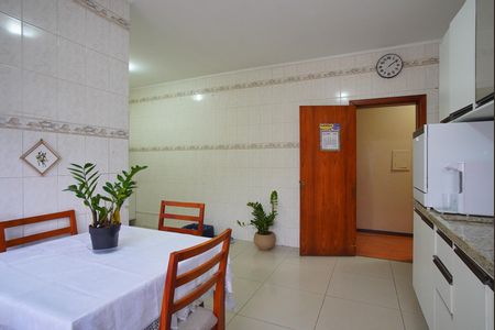 Casa à venda com 390m², 5 quartos e 4 vagasCozinha