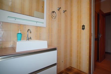 Casa à venda com 390m², 5 quartos e 4 vagasBanheiro da Suíte 1