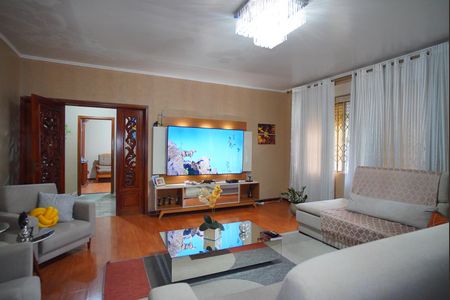 Casa à venda com 390m², 5 quartos e 4 vagasSala