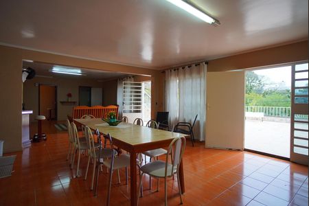 Casa à venda com 390m², 5 quartos e 4 vagasÁrea Externa