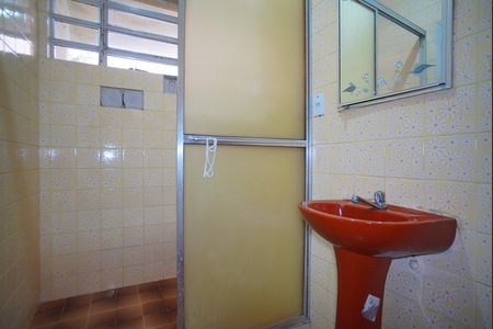 Casa à venda com 390m², 5 quartos e 4 vagasBanheiro da Suíte 2