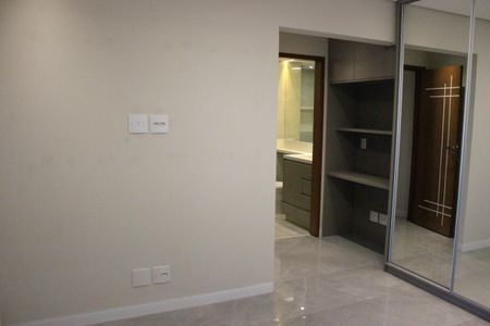 Apartamento à venda com 94m², 2 quartos e 2 vagasSuíte 2