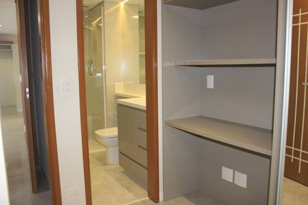 Apartamento à venda com 94m², 2 quartos e 2 vagasCloset da Suíte 2