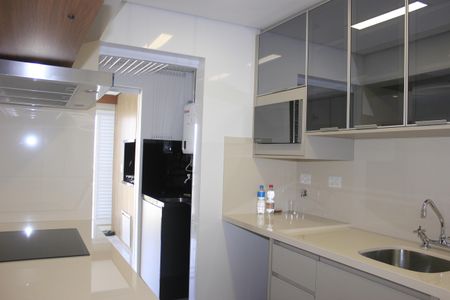 Apartamento à venda com 94m², 2 quartos e 2 vagasCozinha