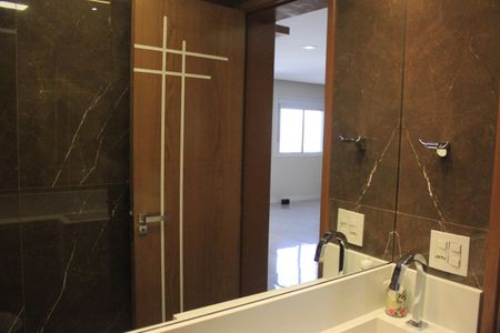 Apartamento à venda com 94m², 2 quartos e 2 vagasLavabo