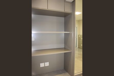 Apartamento à venda com 94m², 2 quartos e 2 vagasCloset da Suíte 2