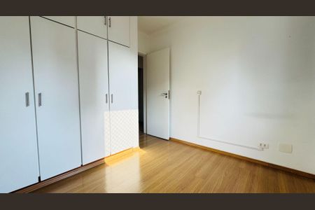 Apartamento à venda com 95m², 2 quartos e 1 vagaCloset