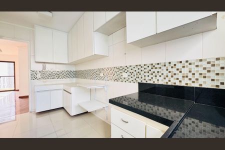 Apartamento à venda com 95m², 2 quartos e 1 vagaBanheiro