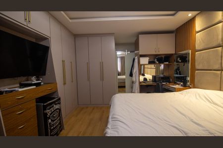 Apartamento à venda com 380m², 5 quartos e 3 vagasSuíte 2