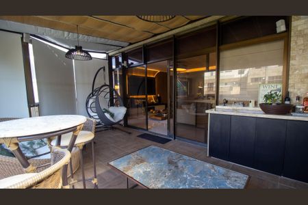 Apartamento à venda com 380m², 5 quartos e 3 vagasVaranda