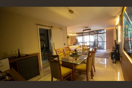 Apartamento à venda com 380m², 5 quartos e 3 vagasSala