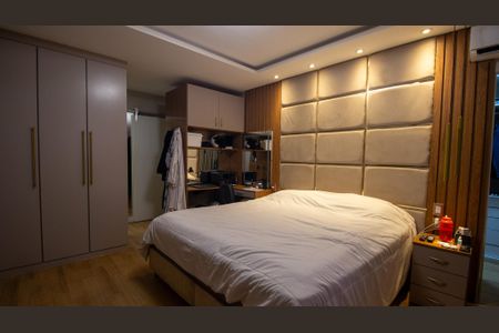 Apartamento à venda com 380m², 5 quartos e 3 vagasSuíte 2