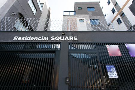 Casa de condomínio à venda com 115m², 3 quartos e 2 vagasFachada