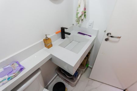 Apartamento à venda com 58m², 2 quartos e 1 vagaBanheiro 2