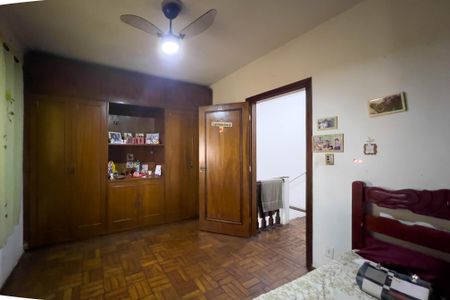 Casa à venda com 100m², 2 quartos e 2 vagas Casa à venda com 100m², 2 quartos e 2 vagasQuarto 1