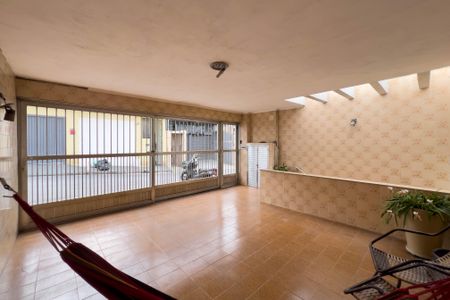 Casa à venda com 100m², 2 quartos e 2 vagas Casa à venda com 100m², 2 quartos e 2 vagasGaragem