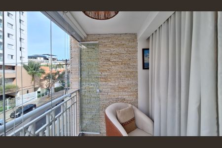 Apartamento à venda com 62m², 2 quartos e 2 vagasVaranda