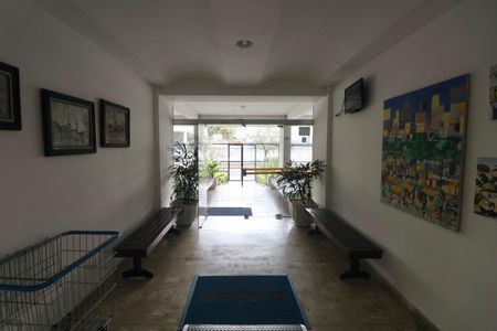 Apartamento para alugar com 107m², 2 quartos e 2 vagasHall de entrada