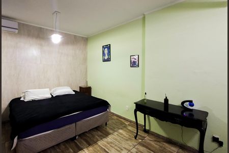 Casa à venda com 560m², 3 quartos e 3 vagasQuarto 2